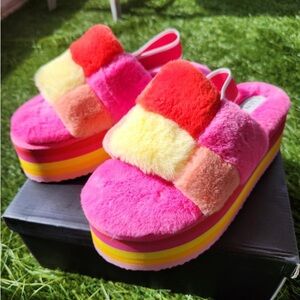 Chubby fuzzy platform slides. Size 10. New in box